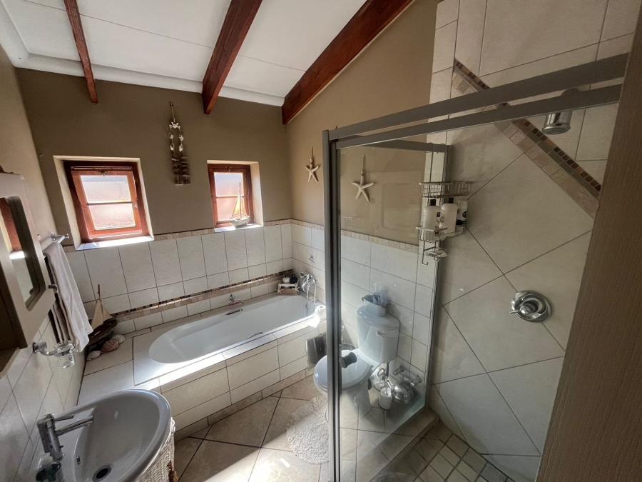 3 Bedroom Property for Sale in Waterval East North West